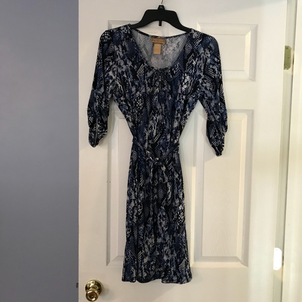 Miss Tina size M summer dress